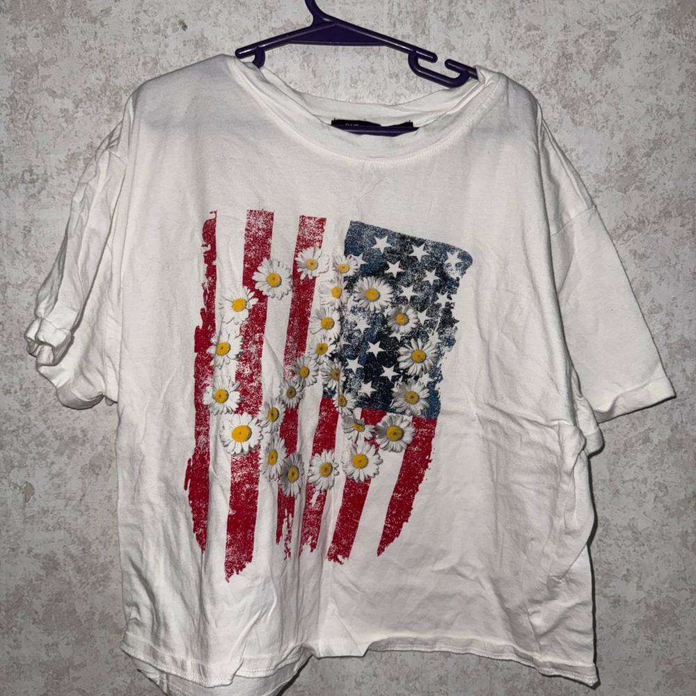 White T-Shirt with American Flag and Daisy Print